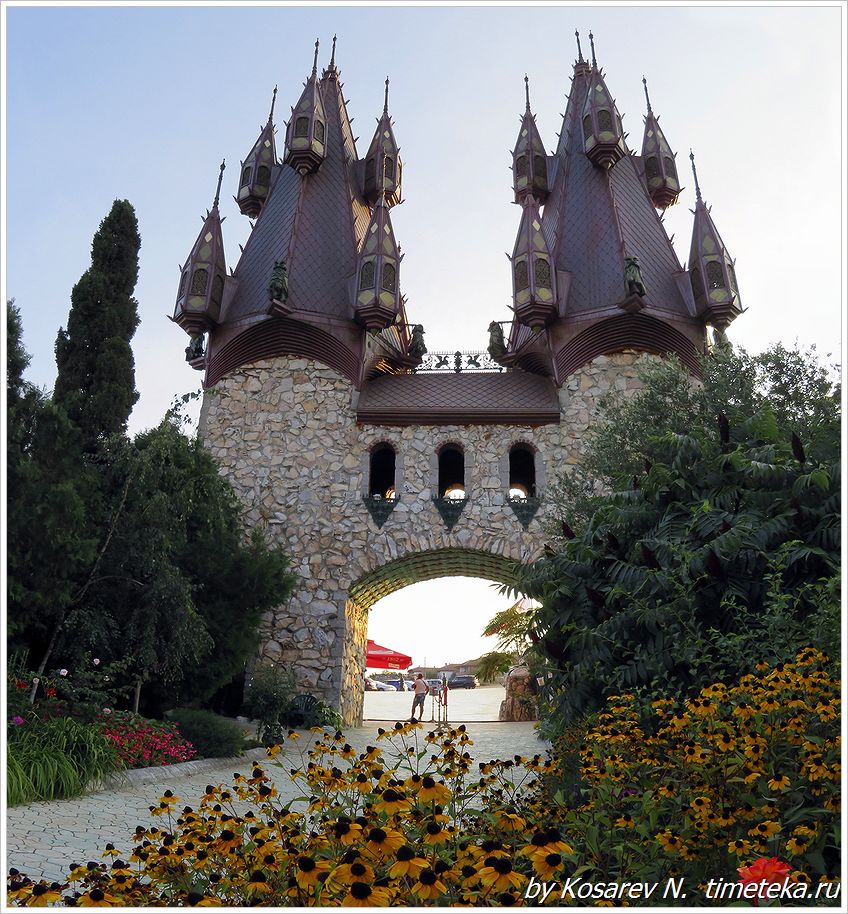 Ворота замка Равадиново